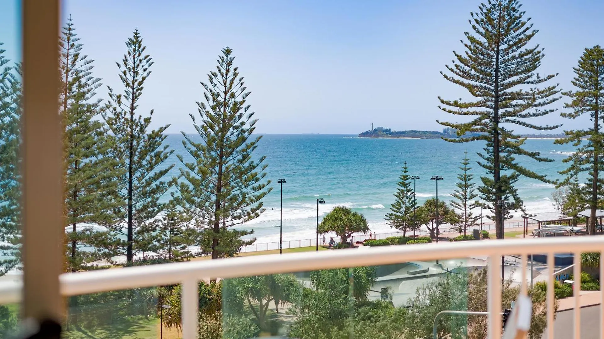 Alex Seaside Resort Alexandra Headland 4*,