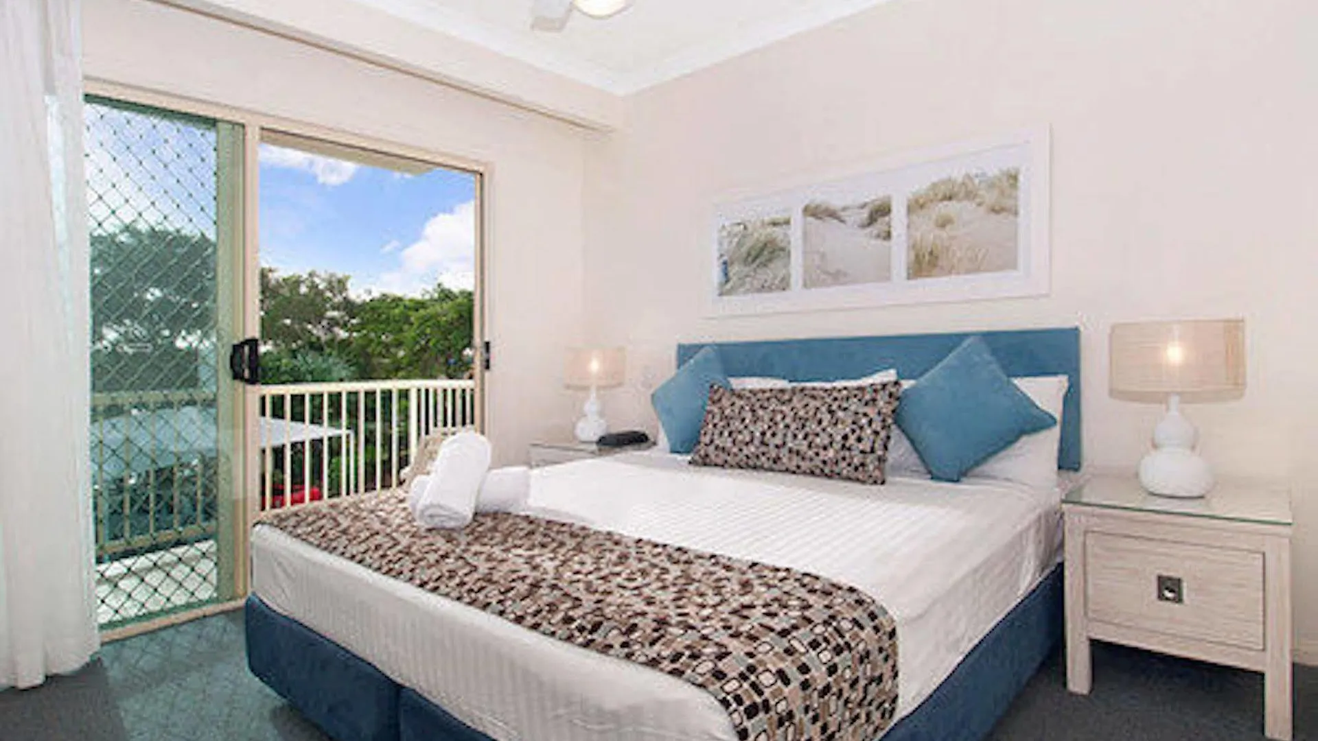 ****  Alex Seaside Resort Alexandra Headland Australia